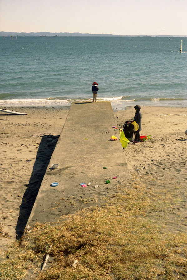 2009_11_22_津久井海水浴場付近 3_Leica IIIa_Industar-22(5cm F3.5)_DNP CENTURIA 100.jpg